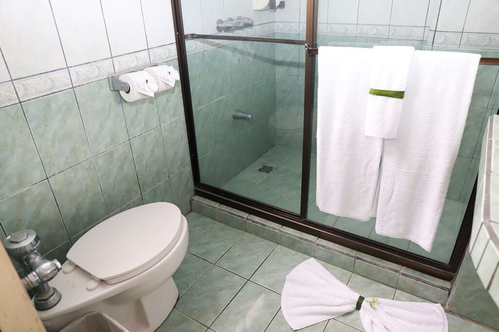 Superior bathroom