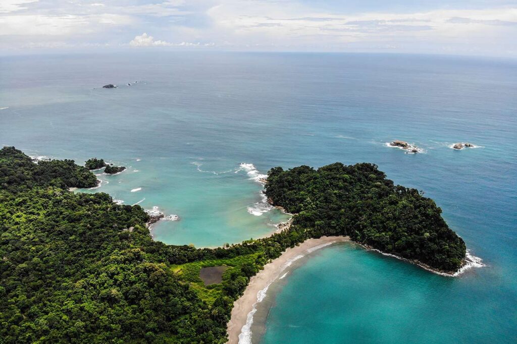 Vista a&eacute;rea de Manuel Antonio